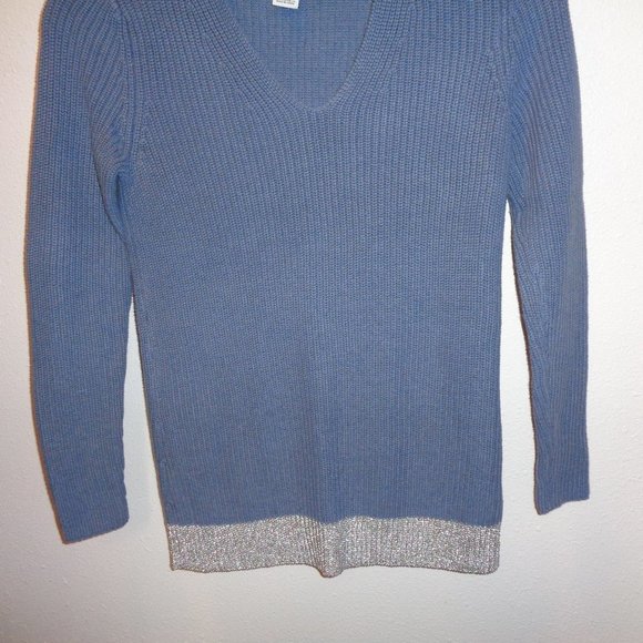 LIZ Claiborne V Neck Sweater Size Medium - Picture 3 of 10